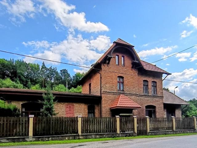Do sprzedania zabytkowy dom z duszą 336 m² w Drużynach