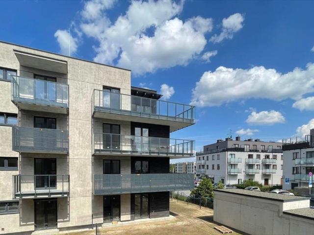 Do sprzedania 3 pokojowe mieszkanie 58 m² z balkonem w Zielonkach
