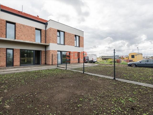 Dom 109,78 m² z ogrodem i garażem w Bielanach Wrocławskich
