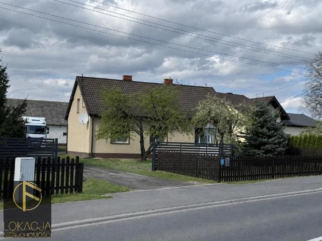 Dom 100 m² z dużą działką 1,04 ha, nowoczesne ogrzewanie