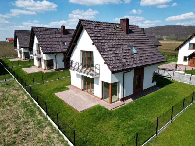 Dom 110 m², Sanka