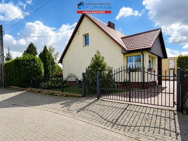 Dom 112 m² z garażem i lokalem handlowym polecam!