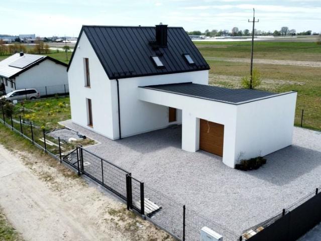 Dom 125,86 m², Majków Folwark
