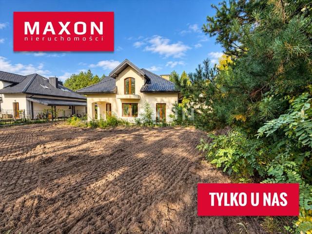 Dom 137,5 m² w Ostrówku funkcjonalny projekt z garażem