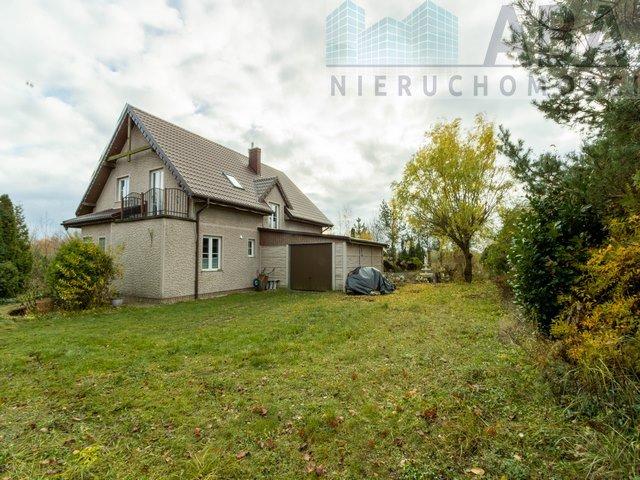 Dom 130 m2 z dużą działką, garaż, ogród, spokój