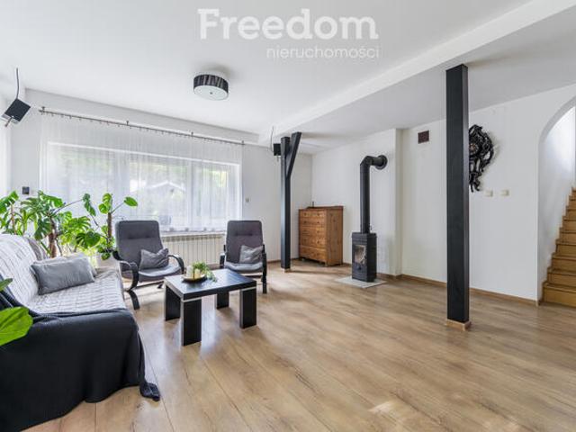 Dom 130m² + budynek gospodarczy, działka 963m²