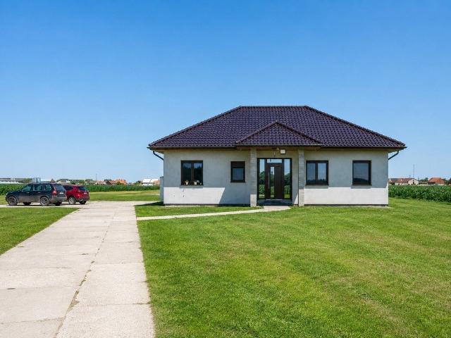 Dom 145 m² z dużą działką w Magdalenkach polecam!