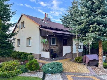 Dom 140m² z osobnym mieszkaniem na 22ar w Straszydle