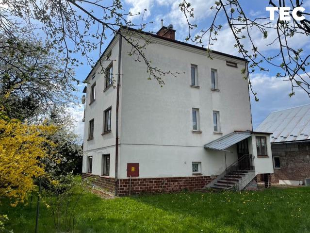 Do sprzedania dom 141 m² z 7 pokojami i garażem w Starej Wsi