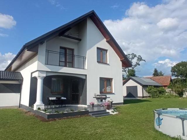 Zapraszam do obejrzenia domu 150 m² z garażem i ogrodem w Czernichowie