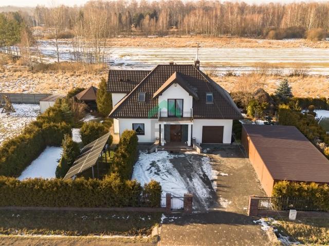 Sprzedam dom 150 m² z garażem i ogrodem w Sobuczynie
