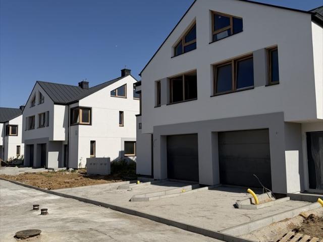Dom 150 m² z ogrodem, garażem i panoramicznymi oknami zapraszam