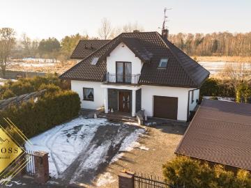 Dom 150m2 z garażem i ogrodem w Sobuczynie