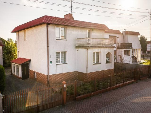 Dom 165 m² z pięknym ogrodem i 2 garażami | Konin