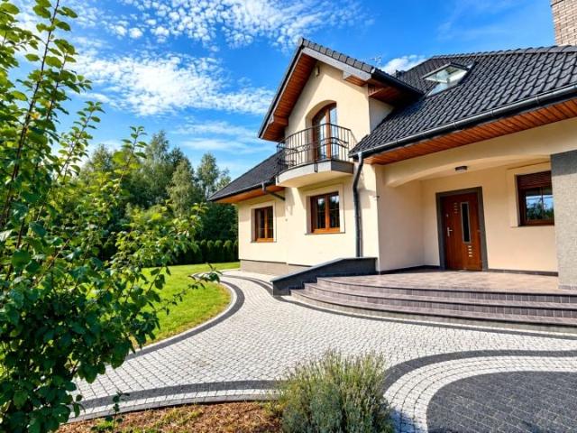 Dom 168,88 m², Zendek
