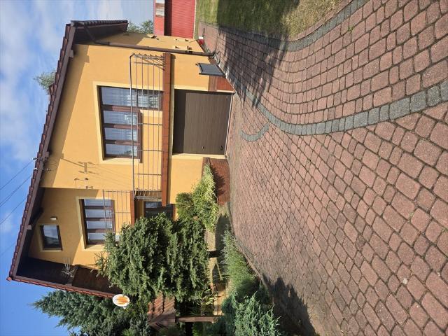 Dom 160 m² z ogrodem i garażem Czernichów