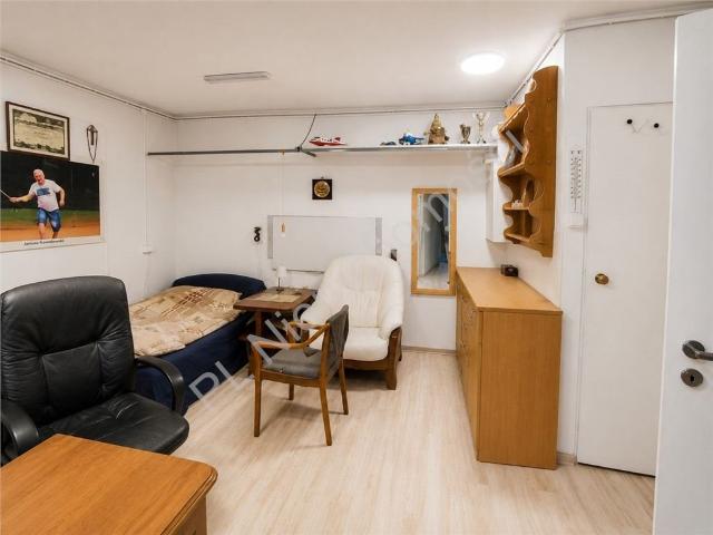 Dom 160 m² z mieszkaniem i warsztatem w Milanówku