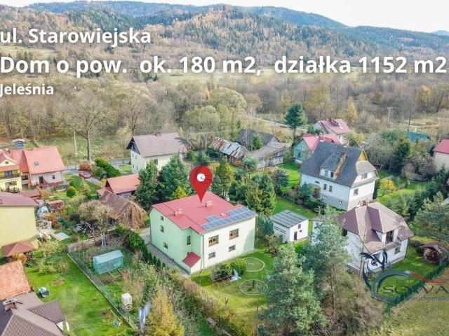 Dom 180 m2 z garażem i fotowoltaiką w Jeleśni