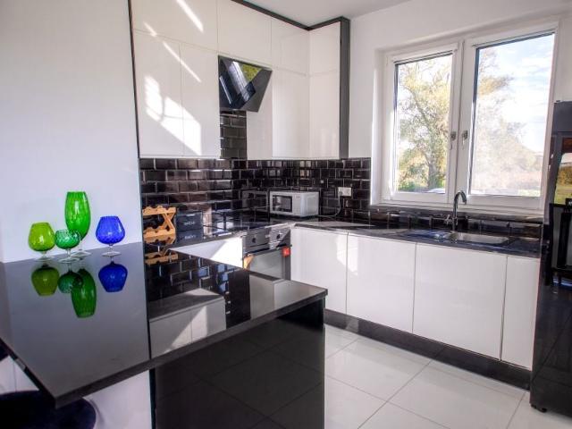 Dom 180,59 m², Gaiki