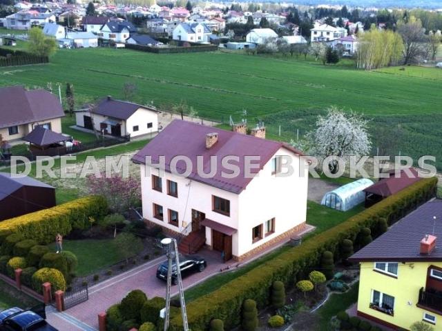 7227 200 m², Jedlicze