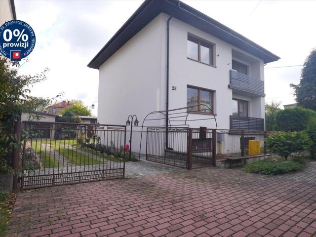 Dom 200 m² z garażem i piwnicą w Gorzkowicach polecam