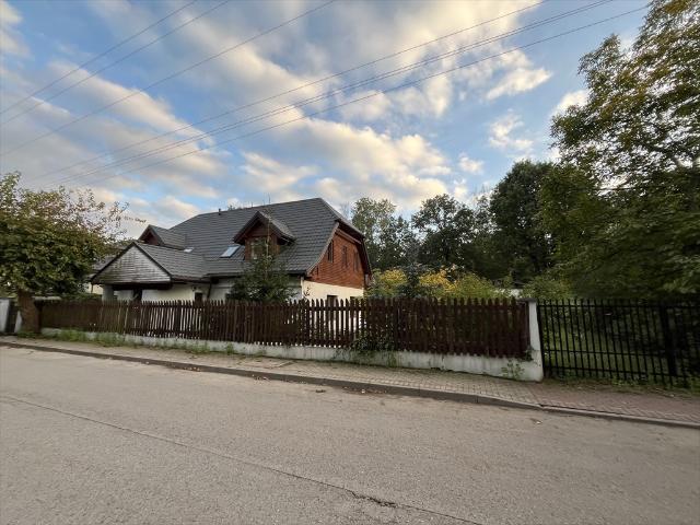 Dom 210 m² z dużym ogrodem i możliwością dwóch rodzin