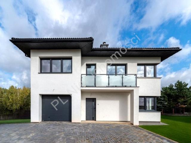 Dom 211 m², Janki