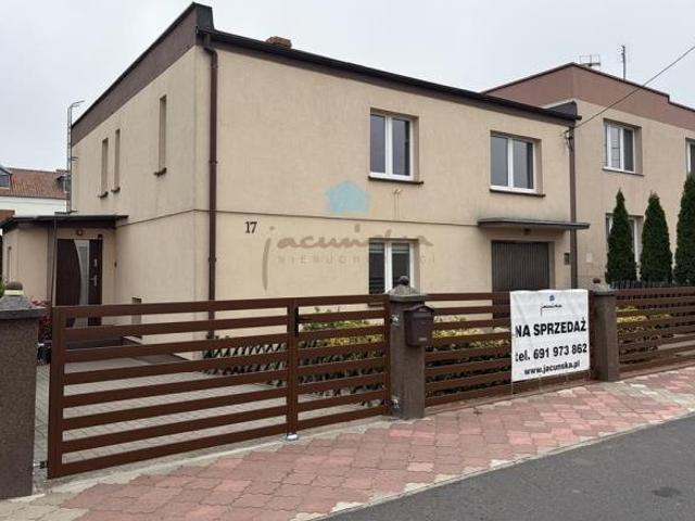 Dom 228 m² w Gnieźnie Dalki, Jaworowa z piwnicą i garażem