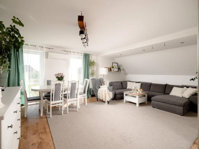 Dom 220 m², Jaksin