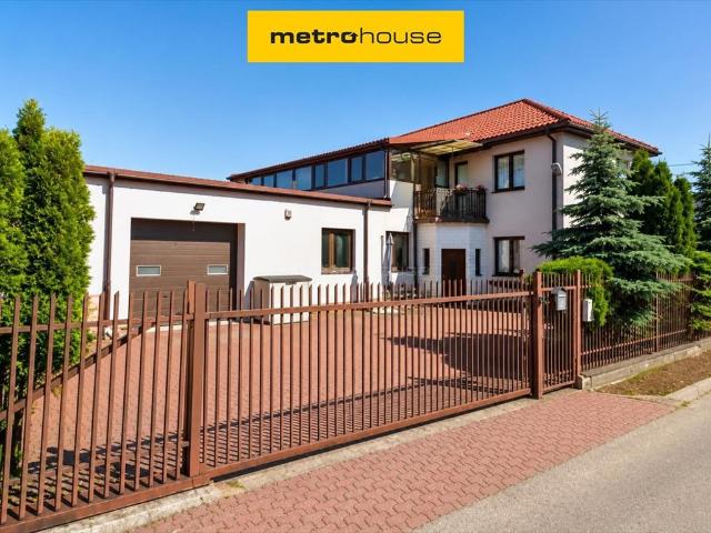 Dom 234 m² z halami i ogrodem zimowym zapraszam
