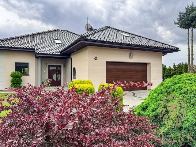 Przestronny dom 265 m² z ogrodem i wiatą zapraszam