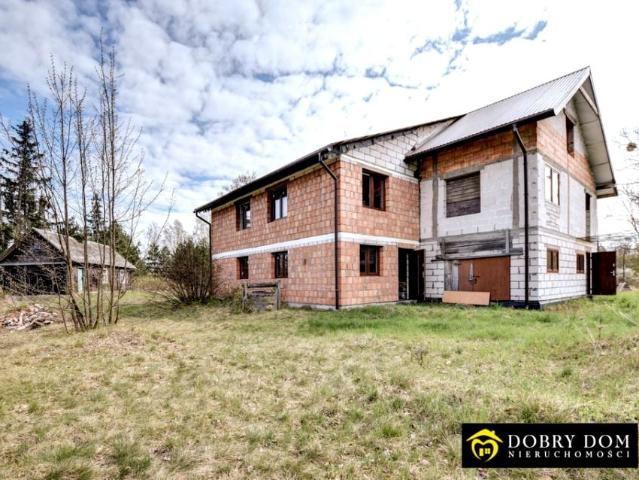Dom 260 m², Strabla