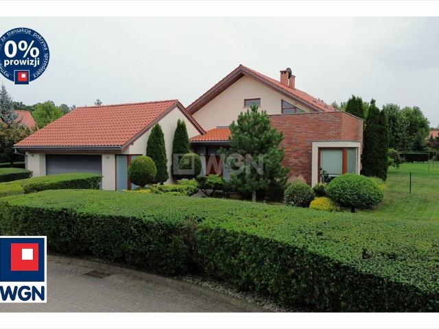 Komfortowy dom 285 m2 z garażem i tarasem
