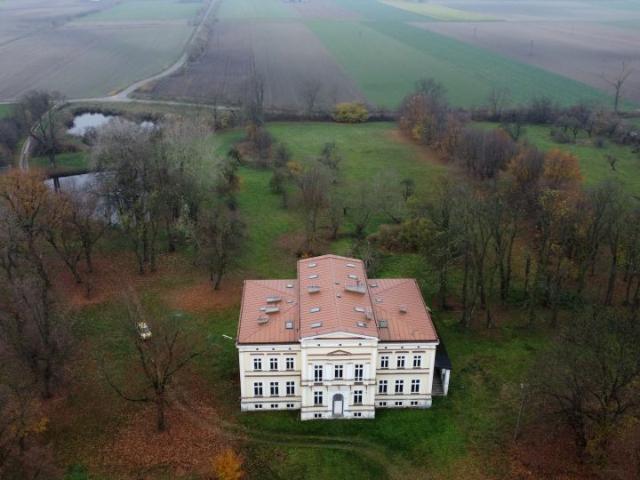 Dom 2 100 m², Karszew