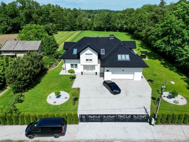 Dom 334 m², Zabrzeg