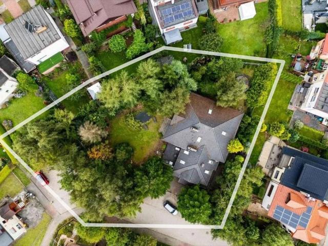 Dom 380 m² duża działka, ogród, garaż, prestiżowa lokalizacja