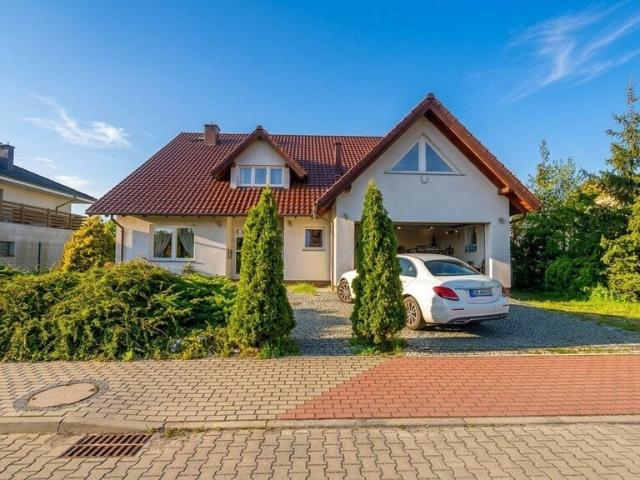 Dom 406 m² w Oławie, cicha okolica polecam!