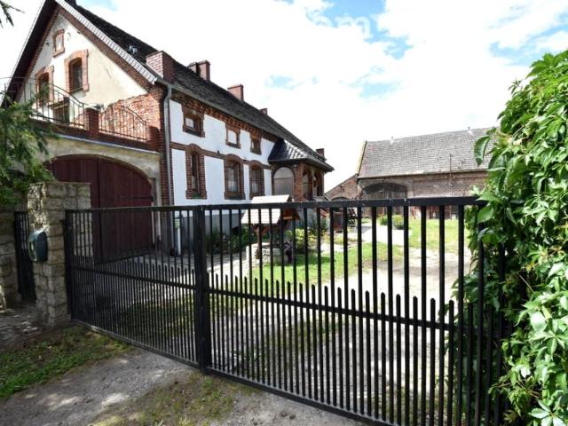 Dom 420 m², Domaszowice
