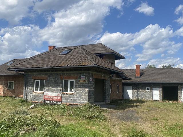 Dom 570 m² z częścią usługową, działka 27 ar polecam!