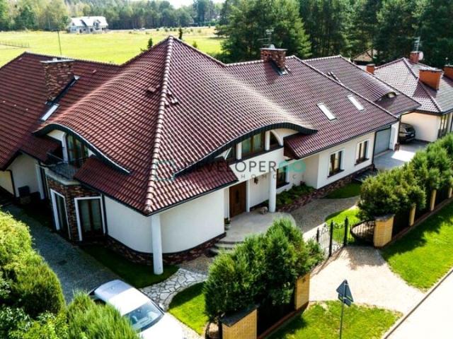 Dom 590 m², Solniczki