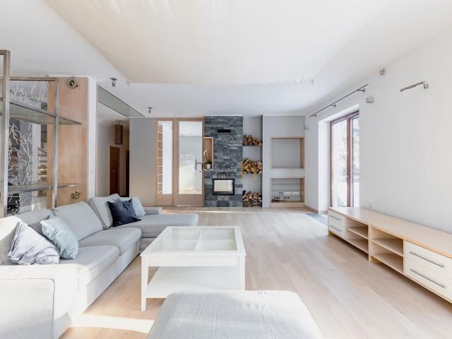 Dom | 5 sypialni | 360 m2 | Mokotów | ogród