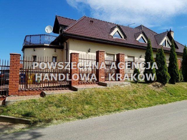 Dom 602 m², Modlnica