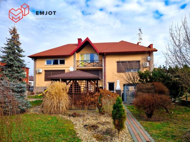 Dom 652 m², Sieradz