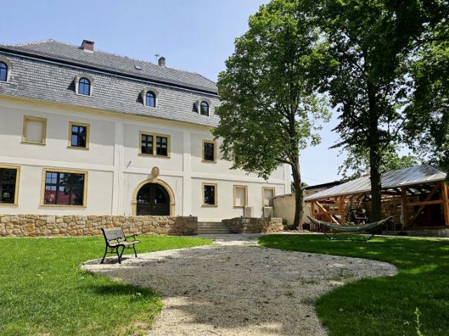 Dom 743,50 m², Sędzisław