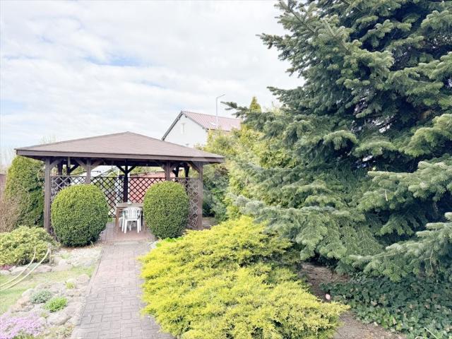 Dom bliźniak 105m2 z ogrodem i potencjałem