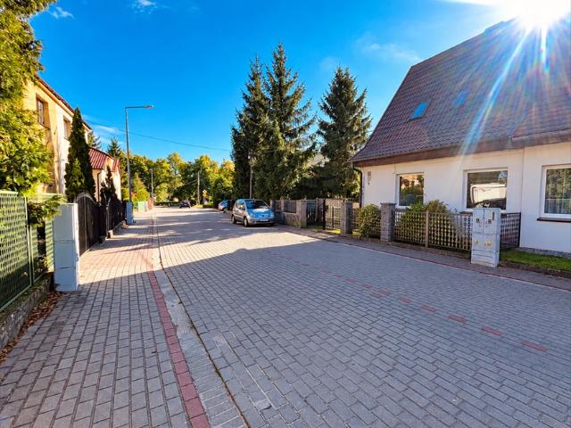 Dom bliźniak 107 m² z garażem i ogrodem