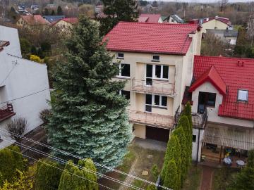 Dom w cichej okolicy | balkony | ogród | garaż