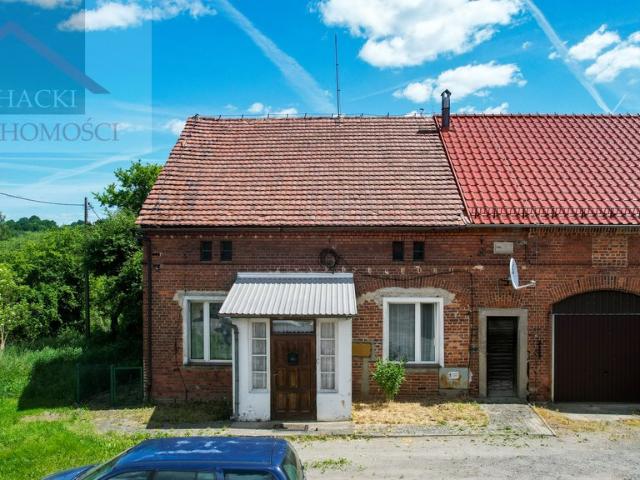 Dom bliźniak z poddaszem i ogródkiem w Olszynie