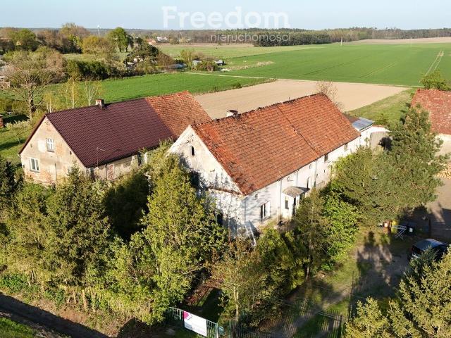 Dom do remontu z dużym potencjałem i garażem polecam!