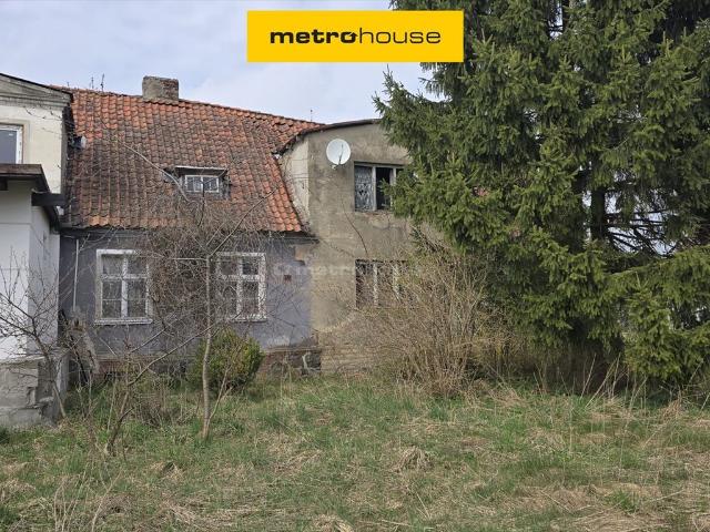 Dom do remontu z potencjałem, 4 pokoje, 138 m2